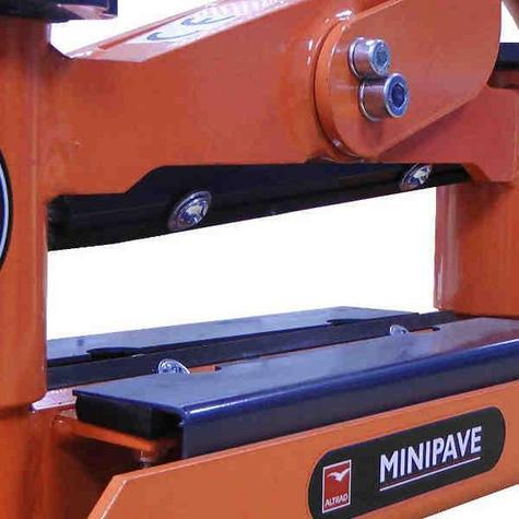 Minipave Blade Altrad Belle